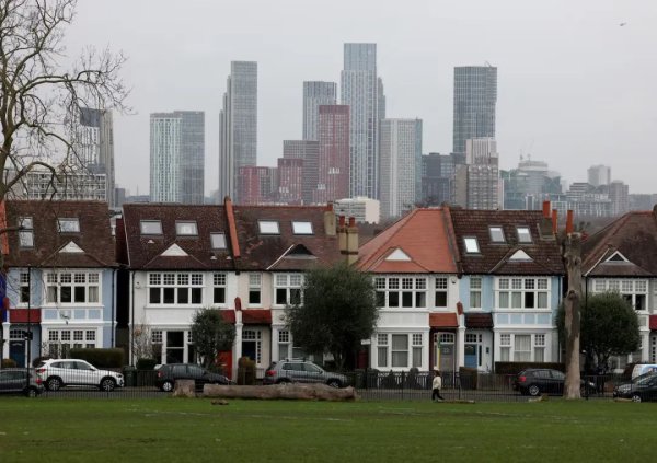 鼎金投资 英镑GBPUSD翻身仗！脱欧后最大协议落地，斯塔默押注欧洲再起